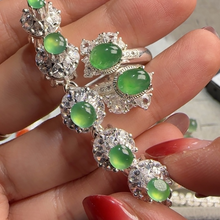 定制翡翠未镶嵌翡翠