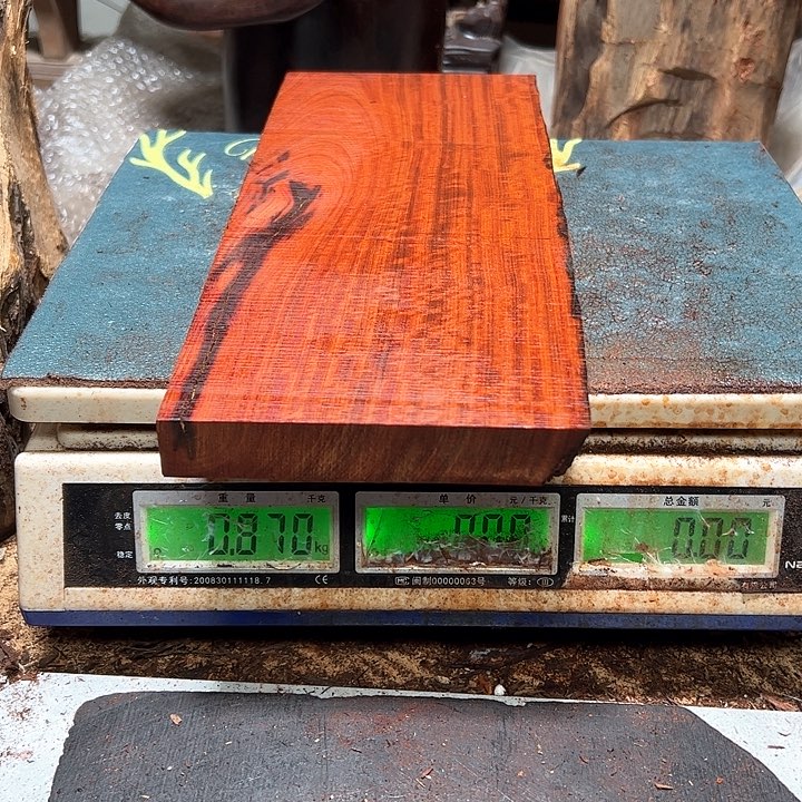 檀香紫檀（小叶紫檀）无*