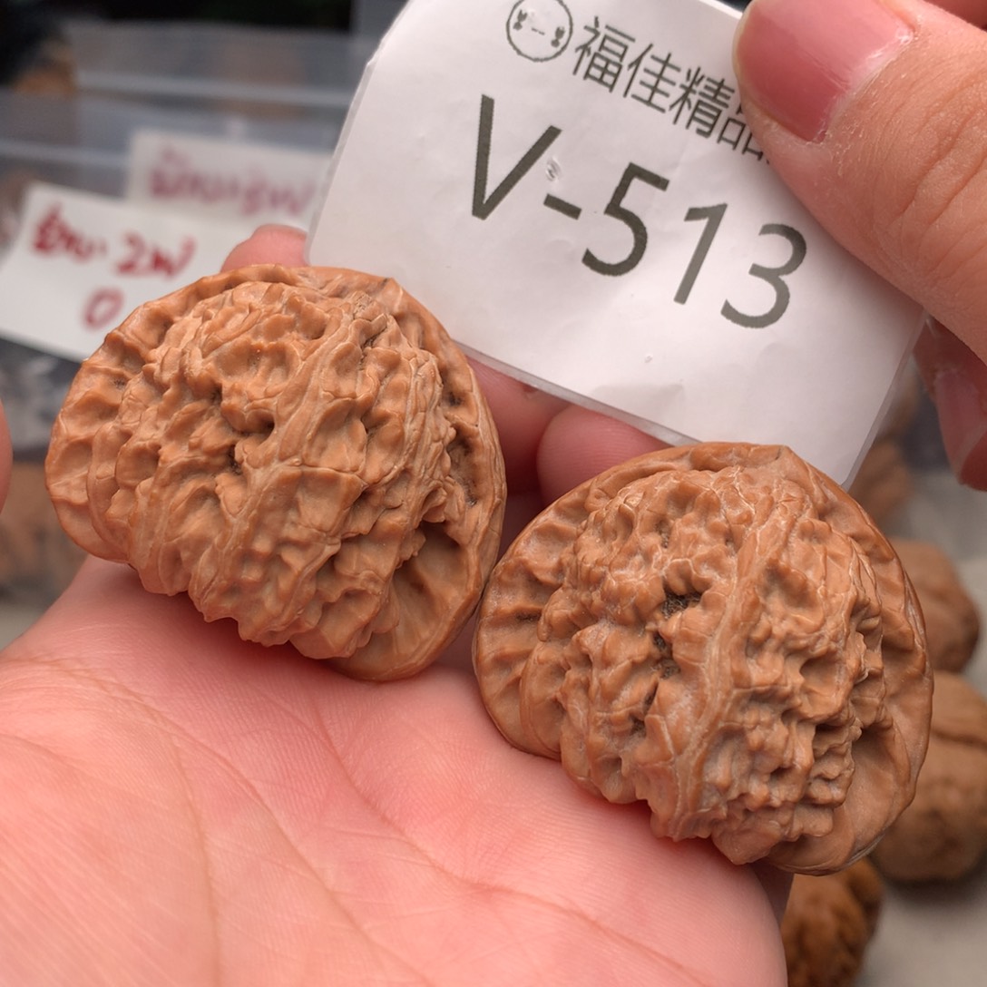 文玩核桃把件44三角白………..