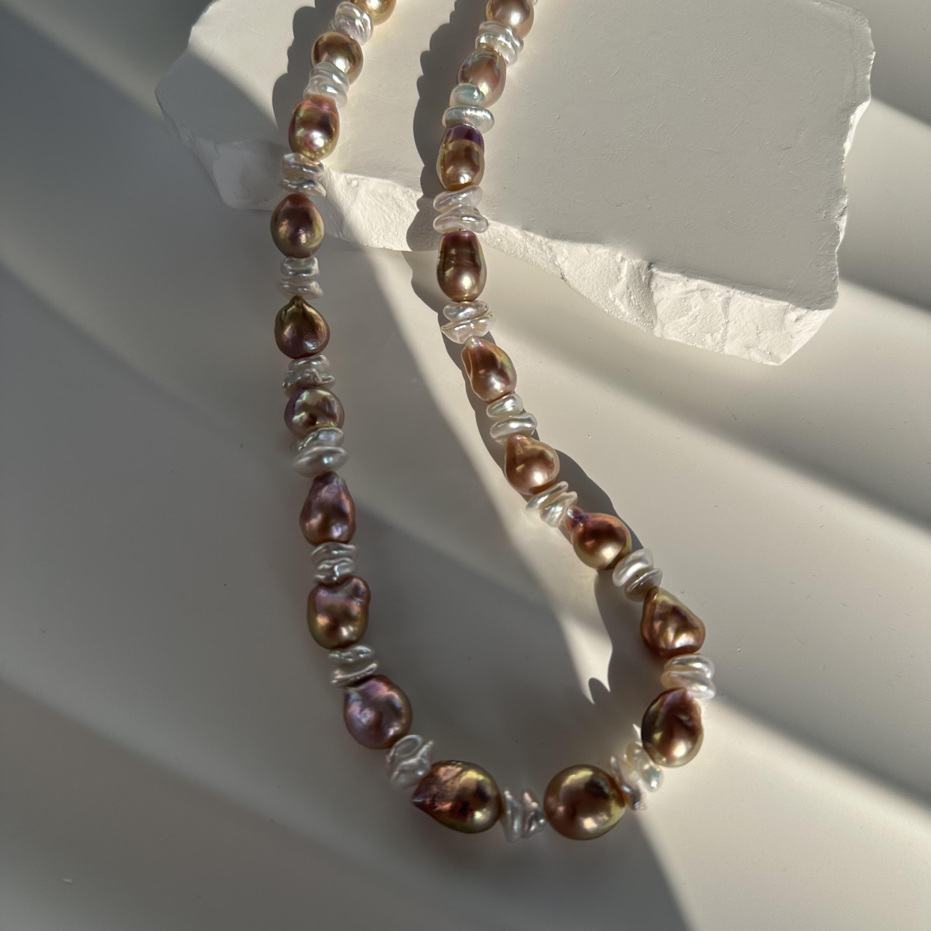 淡水珍珠项链 圆巴 糖纸皱巴项链10-11mm 精挑牛油果色粉绿炫彩光