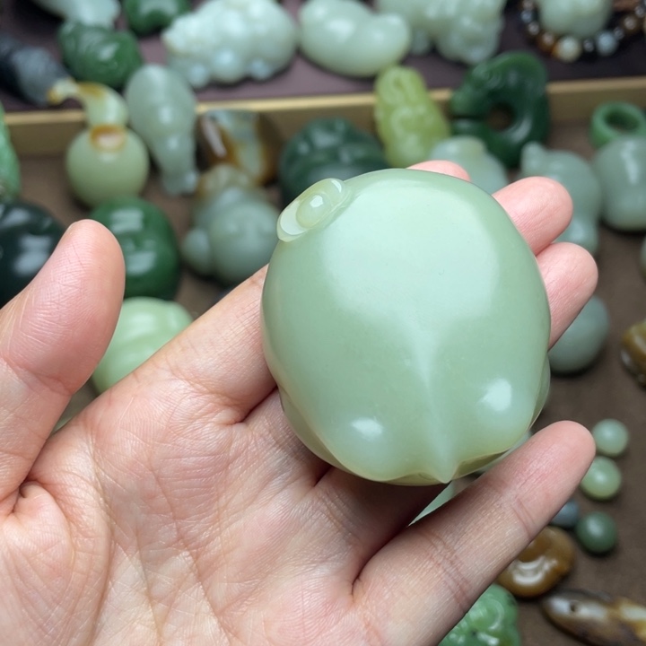 【闪购商品】颈饰未镶嵌和田玉柠*绿