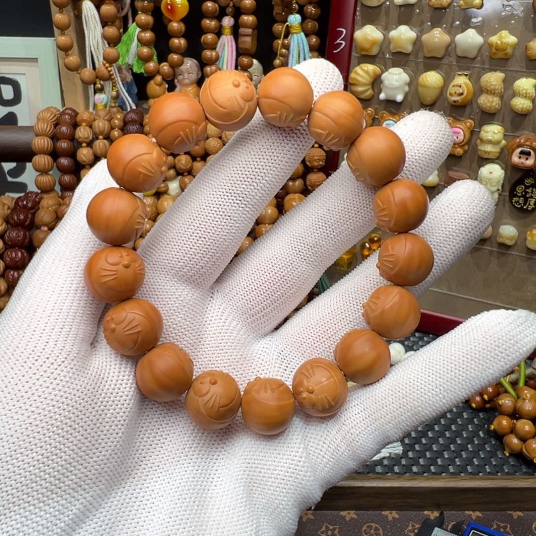 猴头核桃手串机器猫