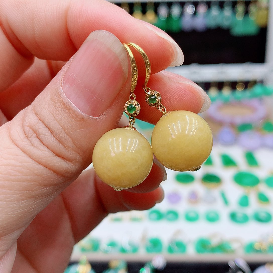 翡翠耳饰18K金镶嵌的