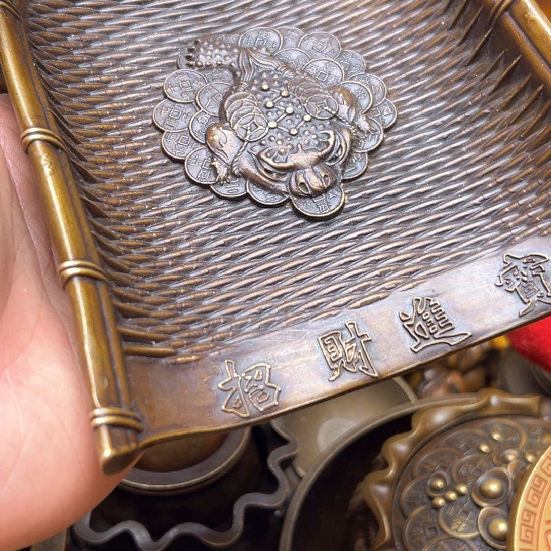 精美铜器点击下单