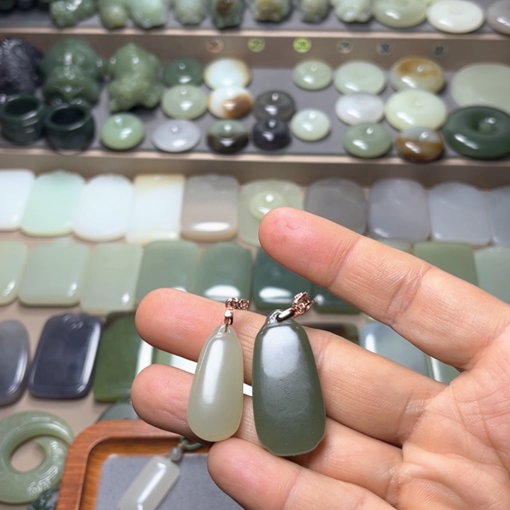 和田玉颈饰合金杨**航