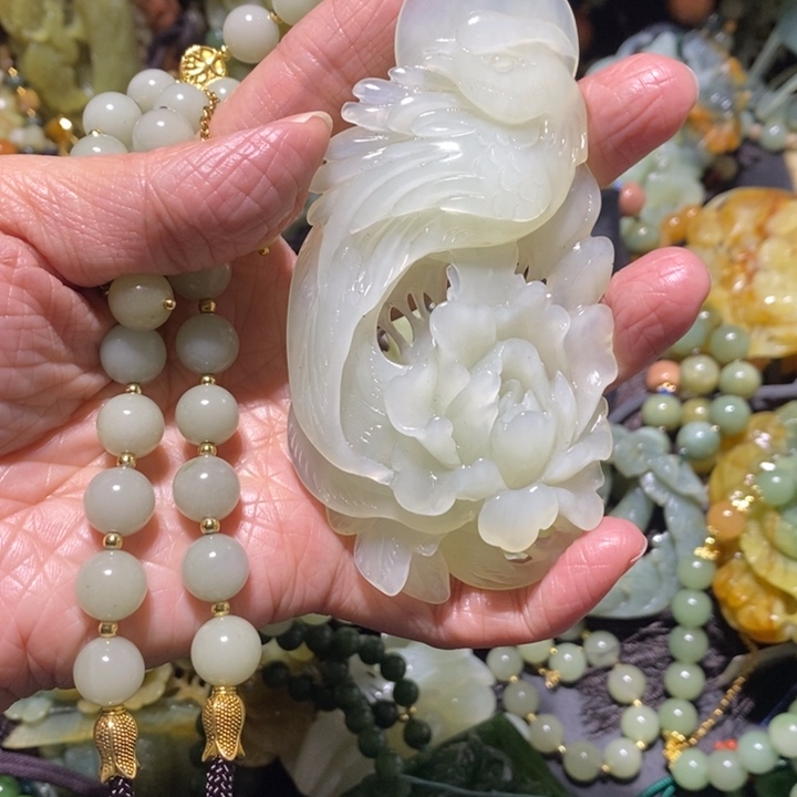 蛇纹石玉岫玉吊坠未镶嵌