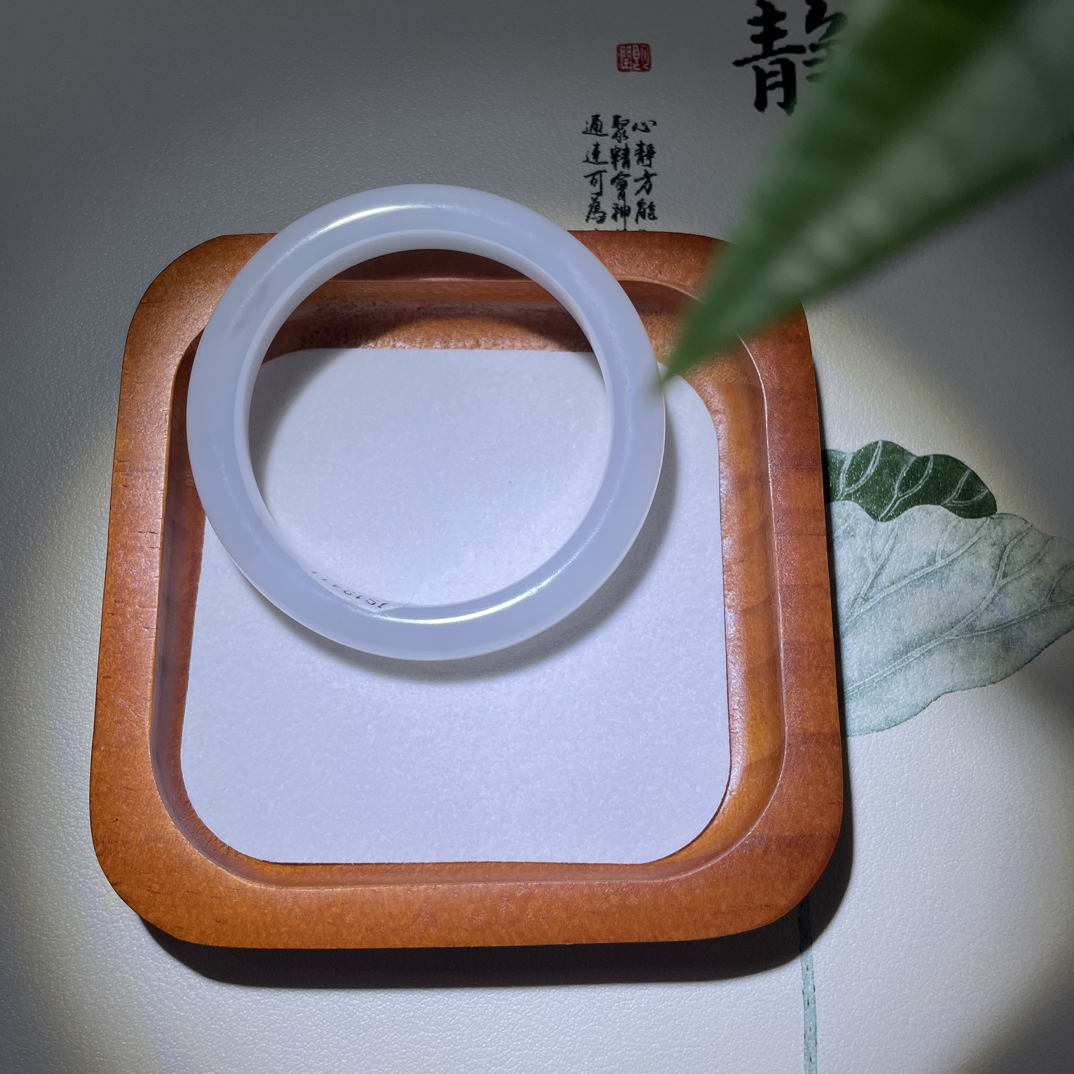 和田白玉手镯女士白色