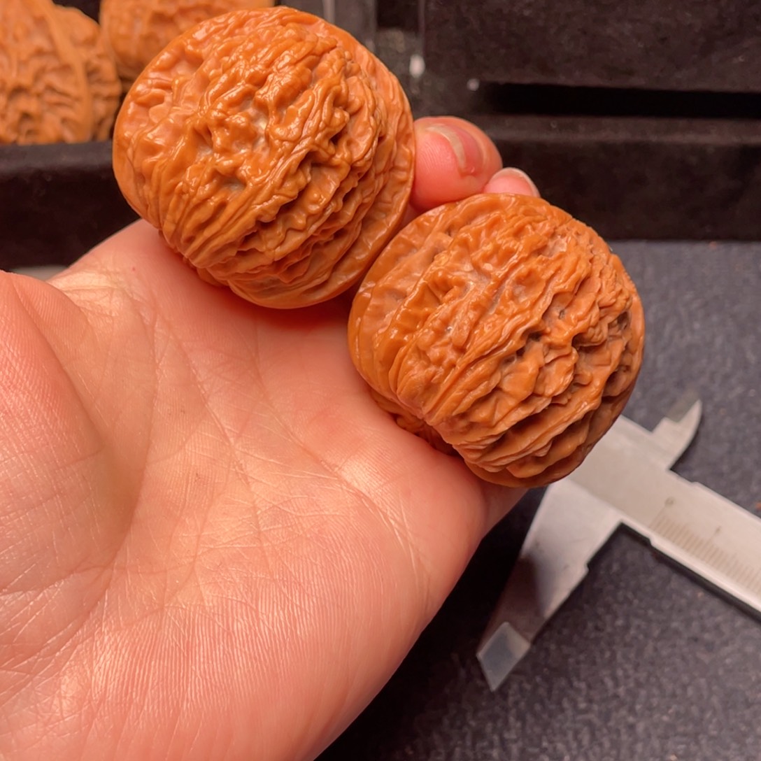 文玩核桃吊坠秦岭核桃64