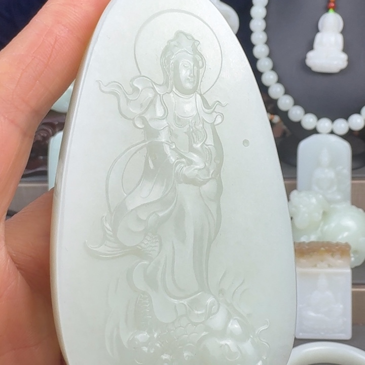 和田玉未镶嵌颈饰