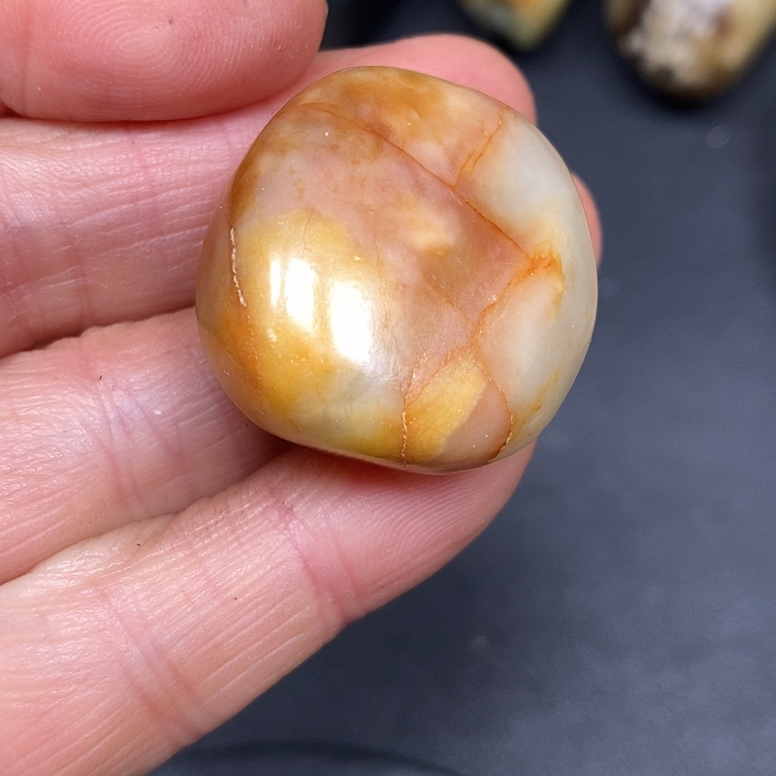 和田玉未镶嵌珠宝奇石