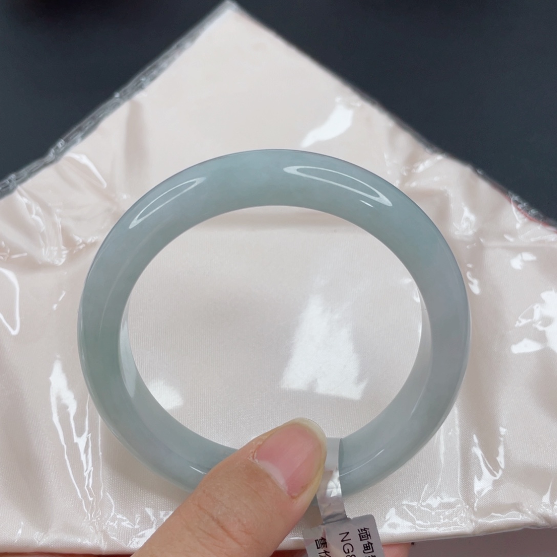 翡翠未镶嵌手镯A货冰丝蓝