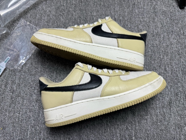 95新 NIKE/耐克 95新烁/43码/耐克/AF1 X Team Gold