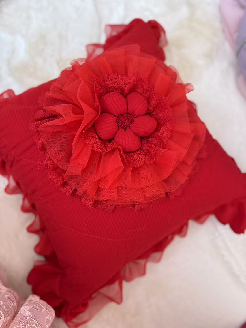 花朵手工轻奢靠枕抱枕