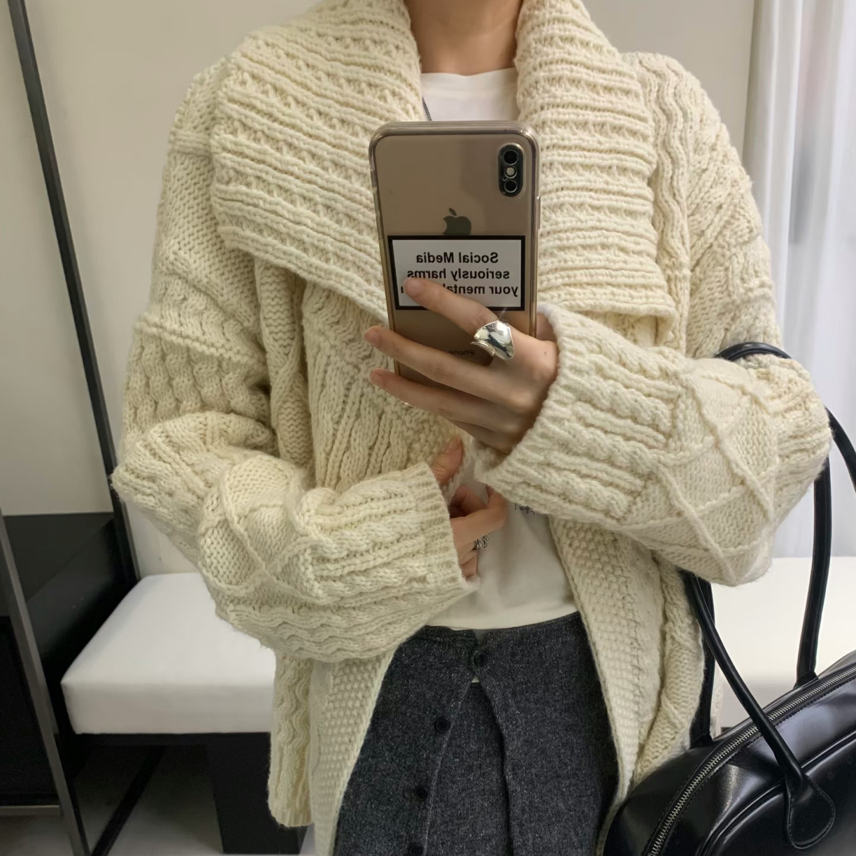 韩系慵懒风大翻领粗针针织羊毛开衫女2025秋冬宽松显瘦百搭针织衫