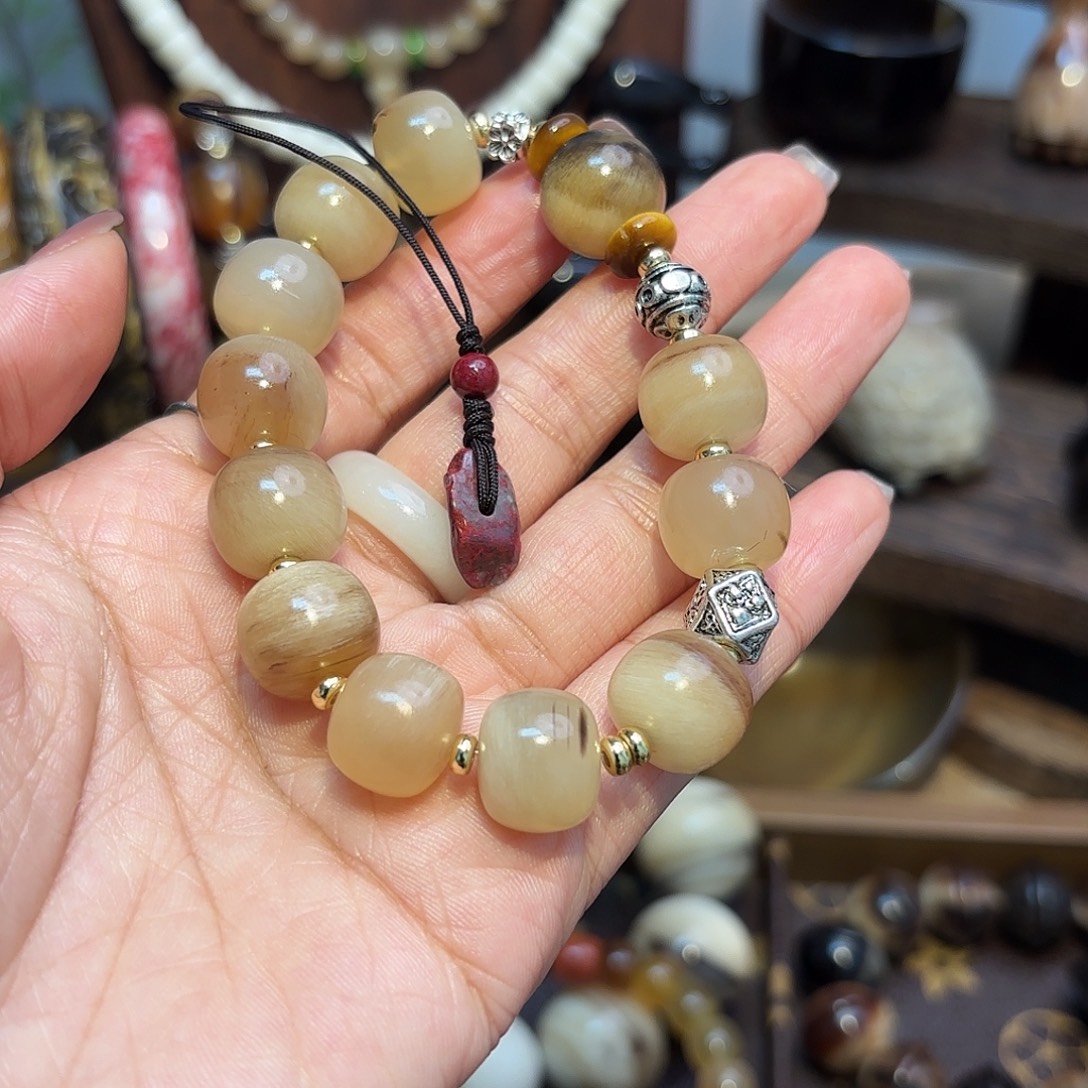 t***o非金属高贵羊设计手串