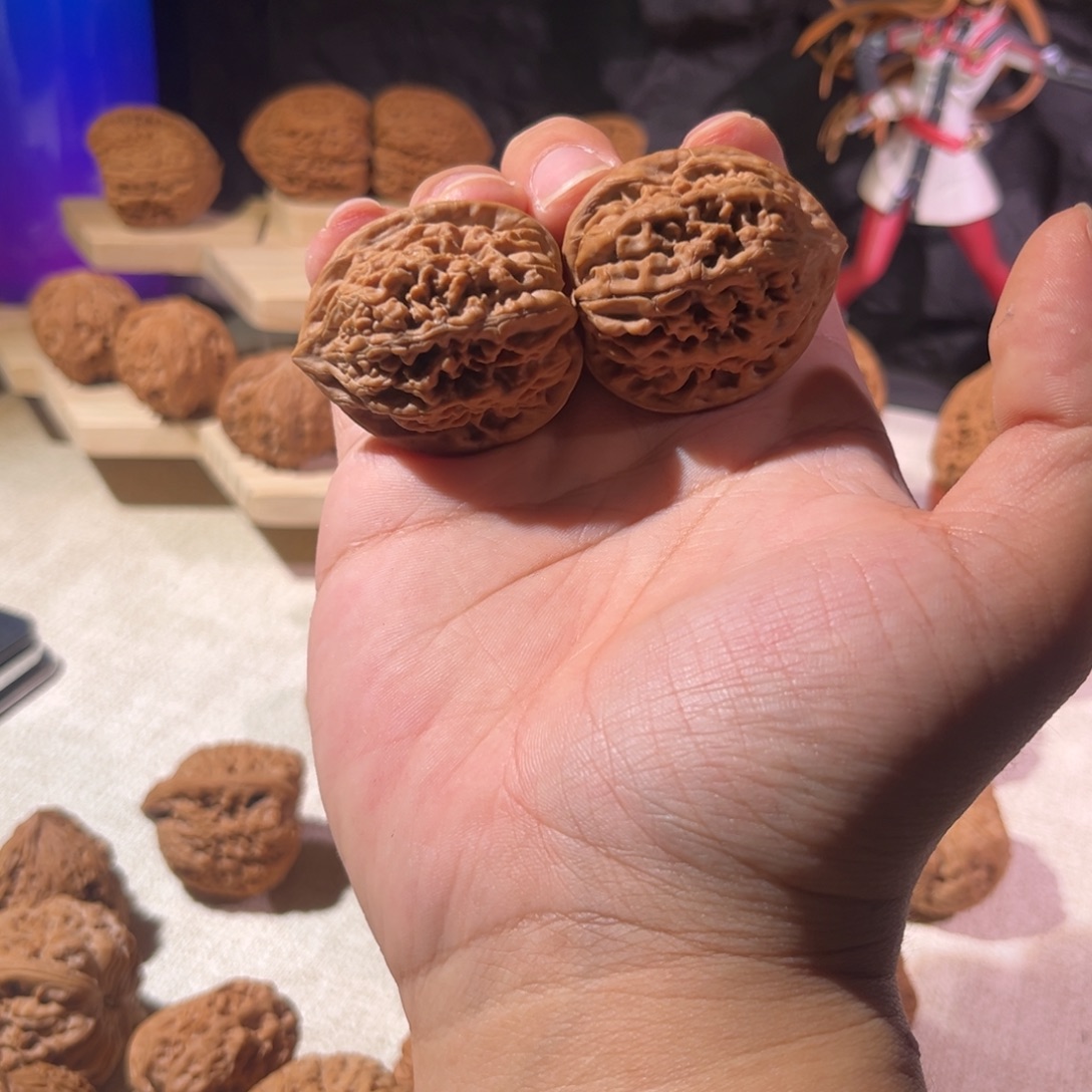 文玩核桃吊坠凤凰台