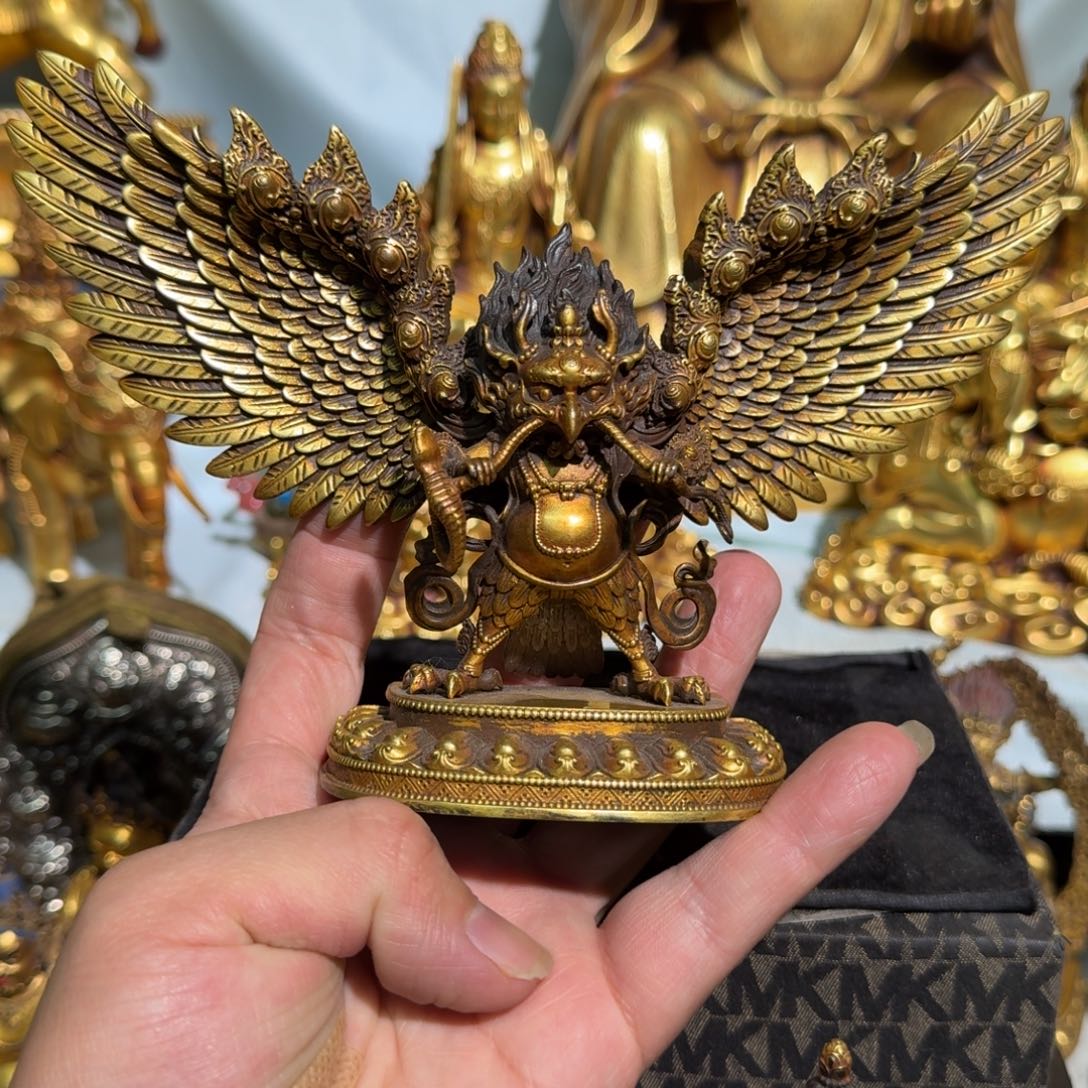 8**3京门圜铜鎏金的大鹏鸟