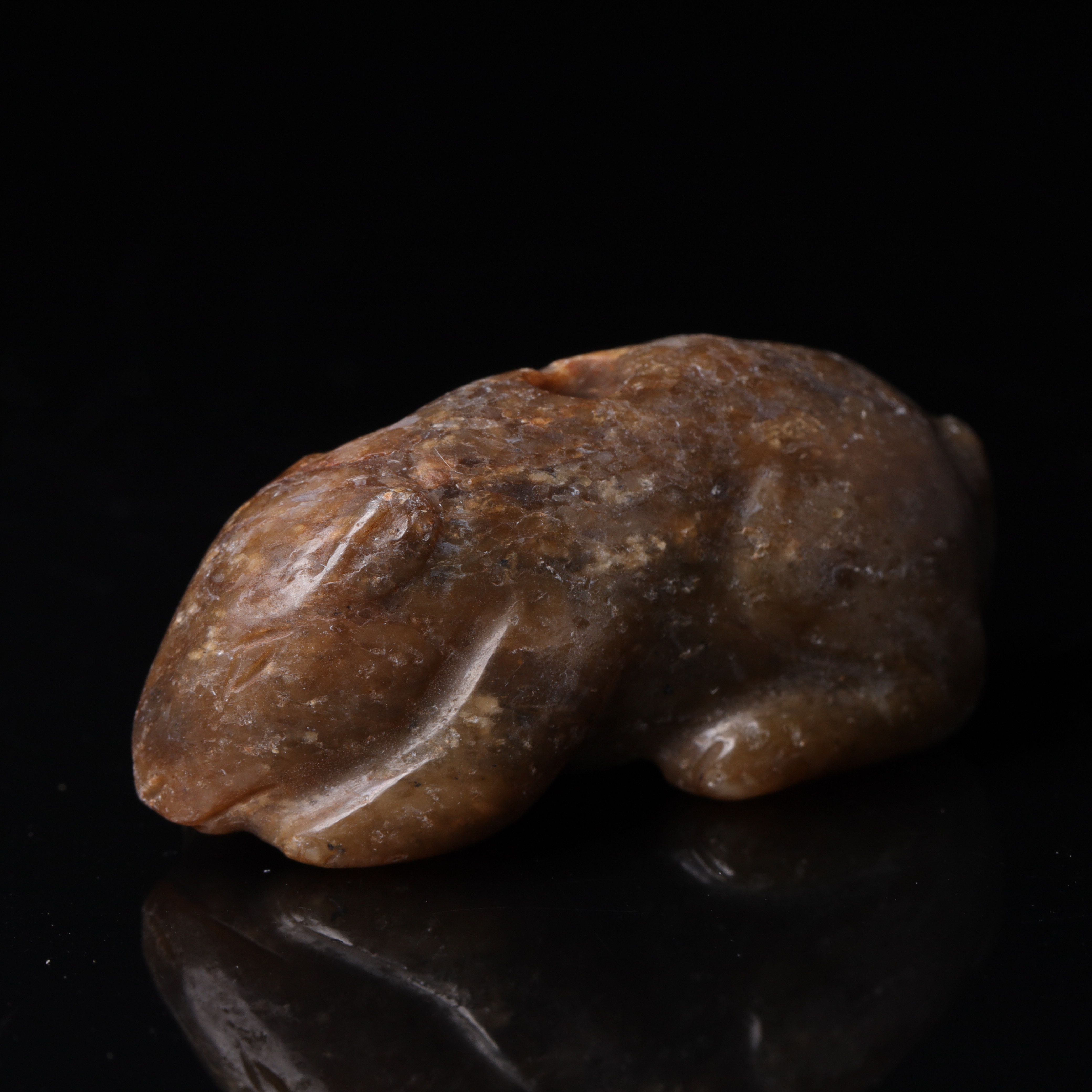 明代和田玉灵鼠花件