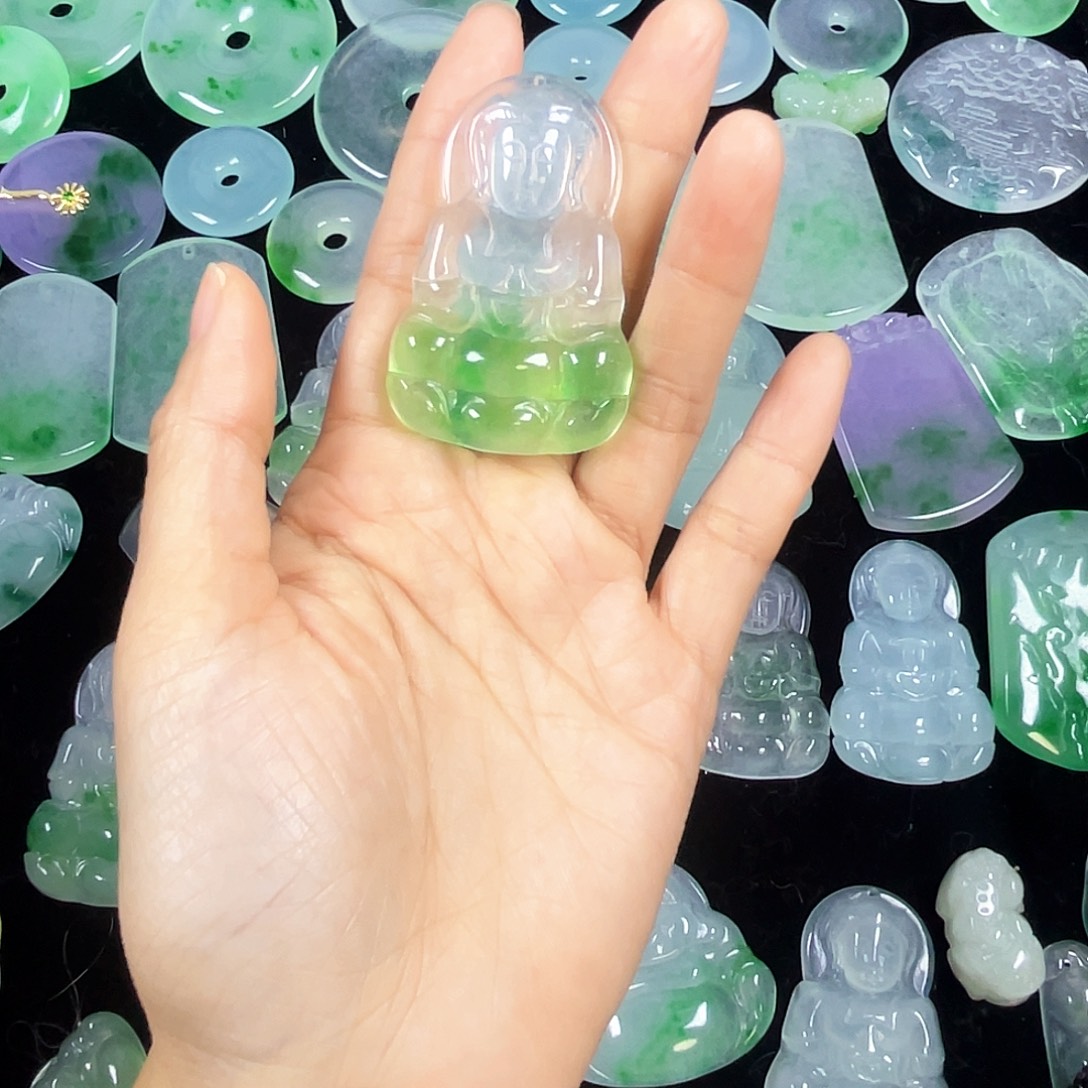 小***米翡翠未镶嵌颈饰吊坠