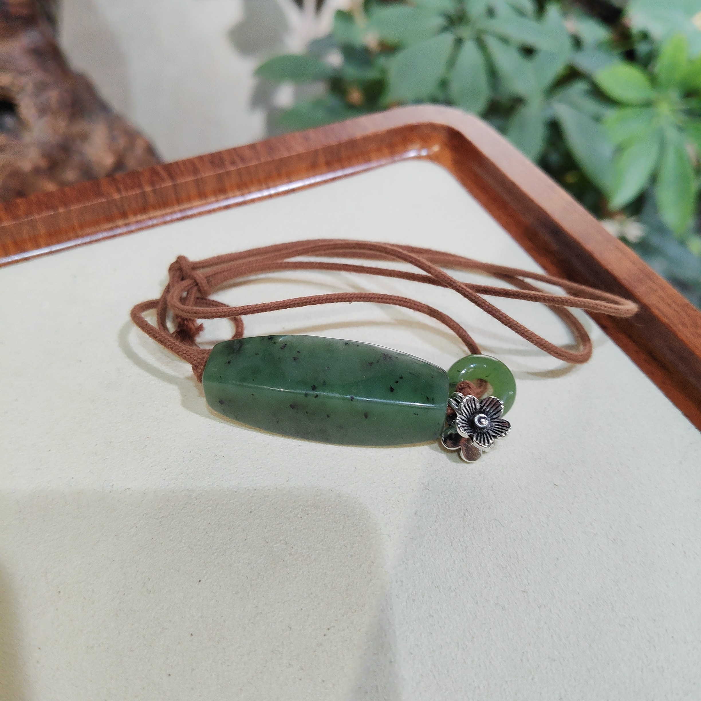 和田玉碧玉勒子颈饰，设计款