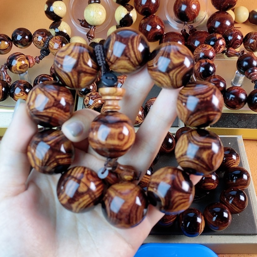 【闪购商品】花梨木类鬼脸高货25