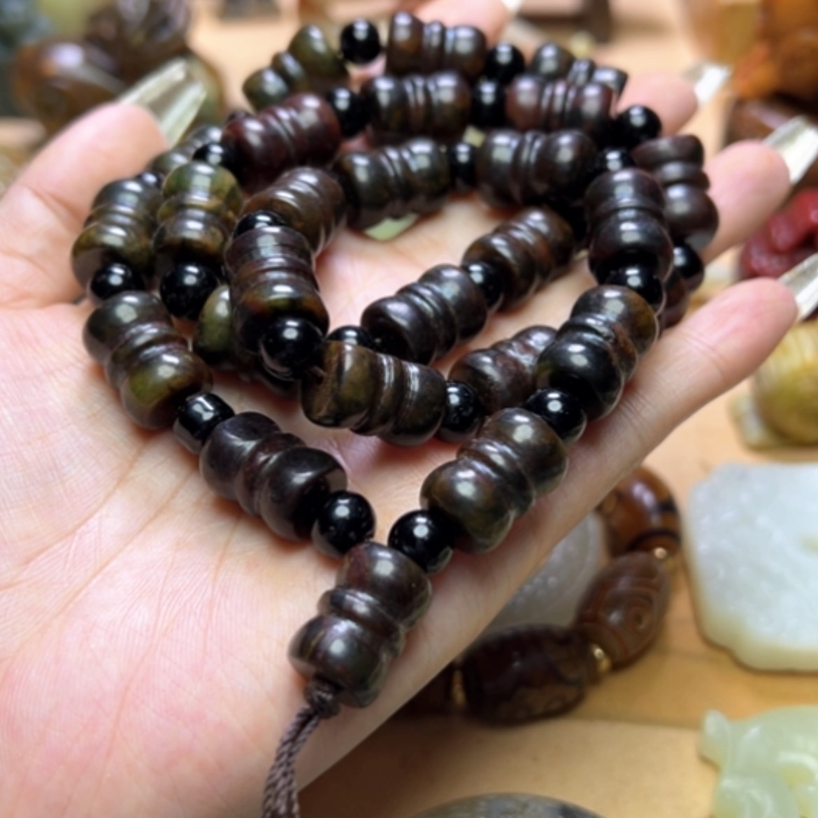 【闪购商品】蛇纹石玉颈饰未镶嵌