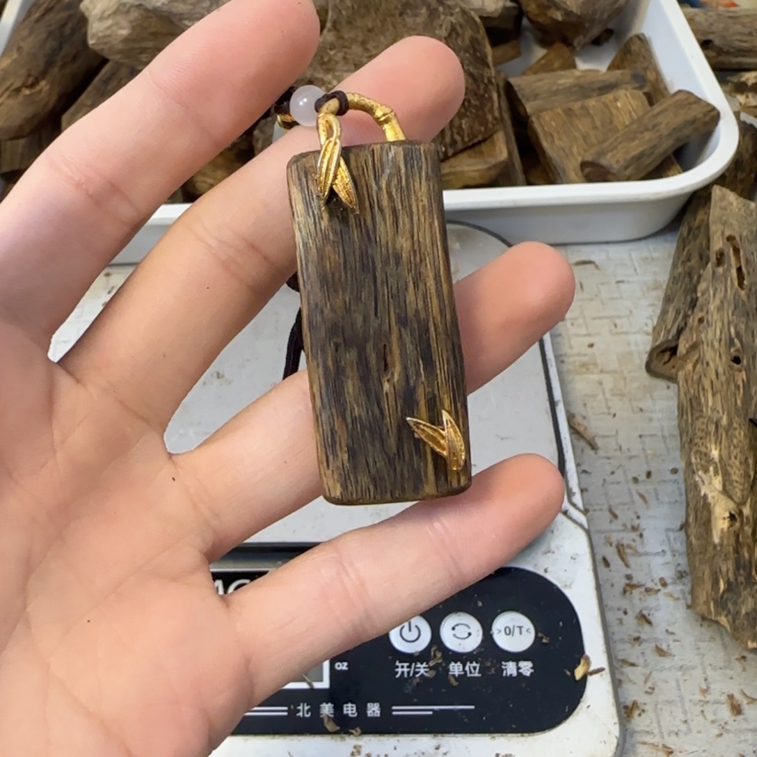 沉香沉香碎屑白棋素牌