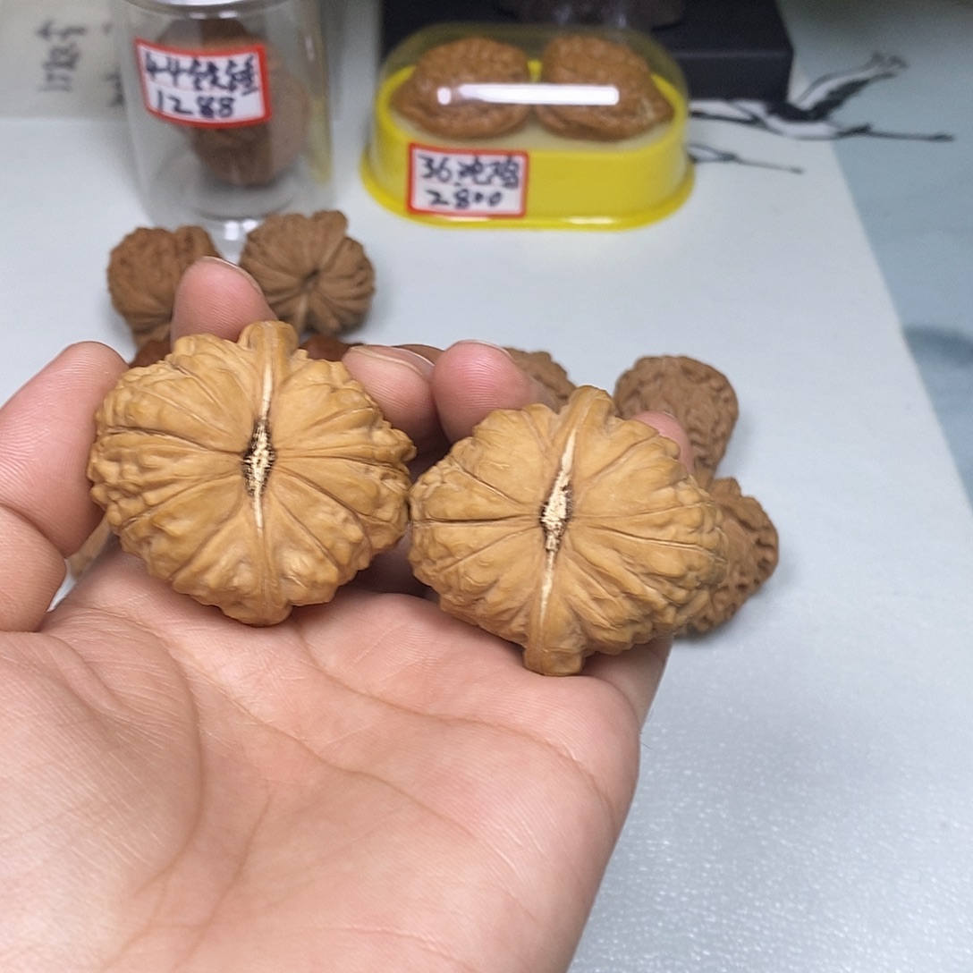 文玩核桃吊坠肚47，边45，全品南瓜墩