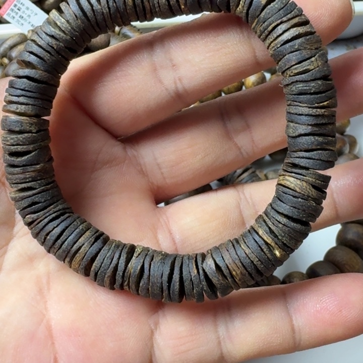 沉香手串D***龙张勺子手串12克加