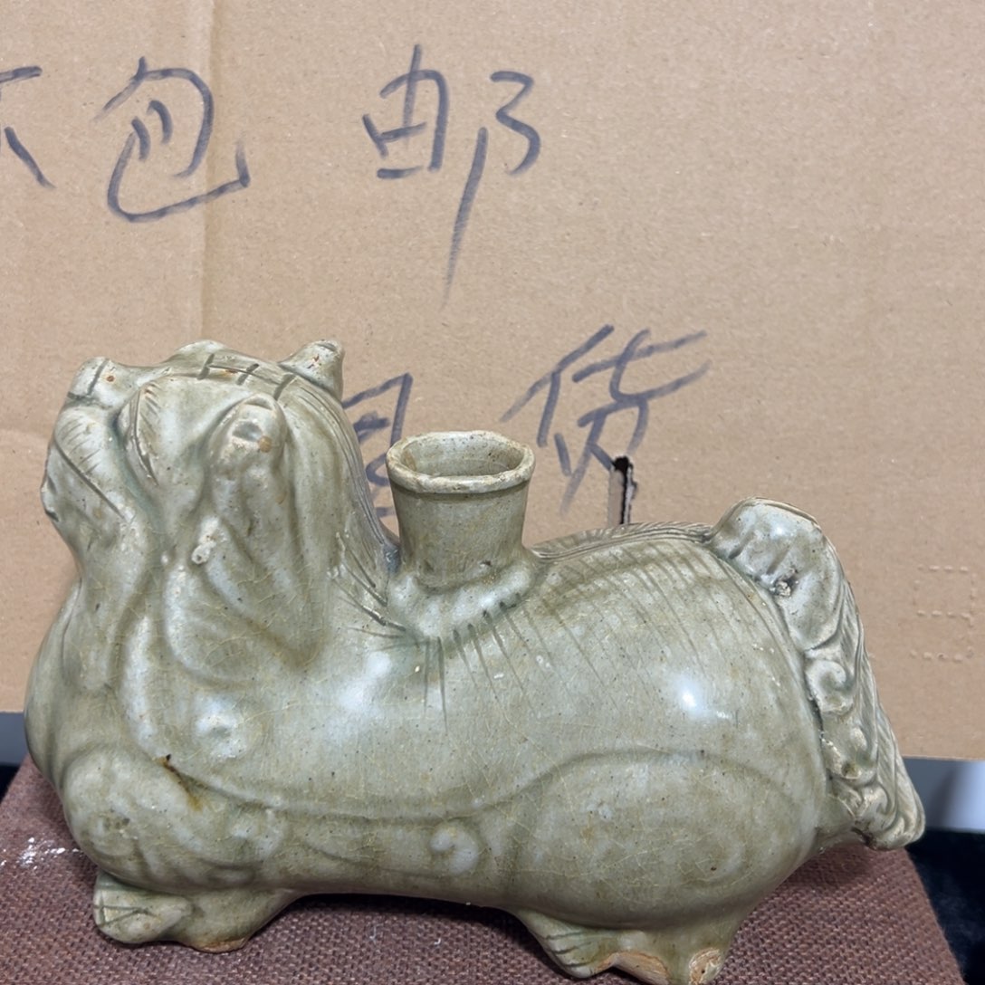 用***8摆件陶空心的玻璃墙体是在用塑料