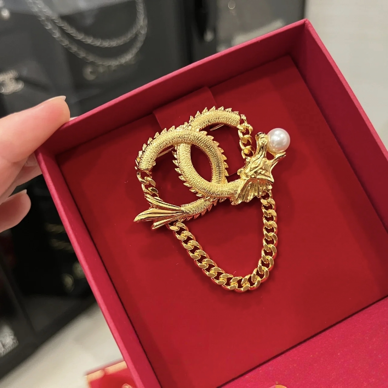 99新 Chanel/香奈儿 蓝总专场 金色 VIC龙年限定 胸针