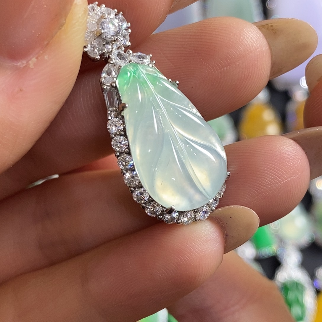 翡翠银S925镶嵌颈饰天然翡翠