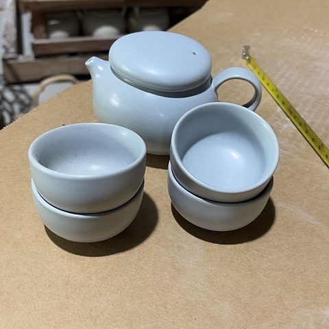 微瑕，不能明火，一壶四杯壶约150毫升