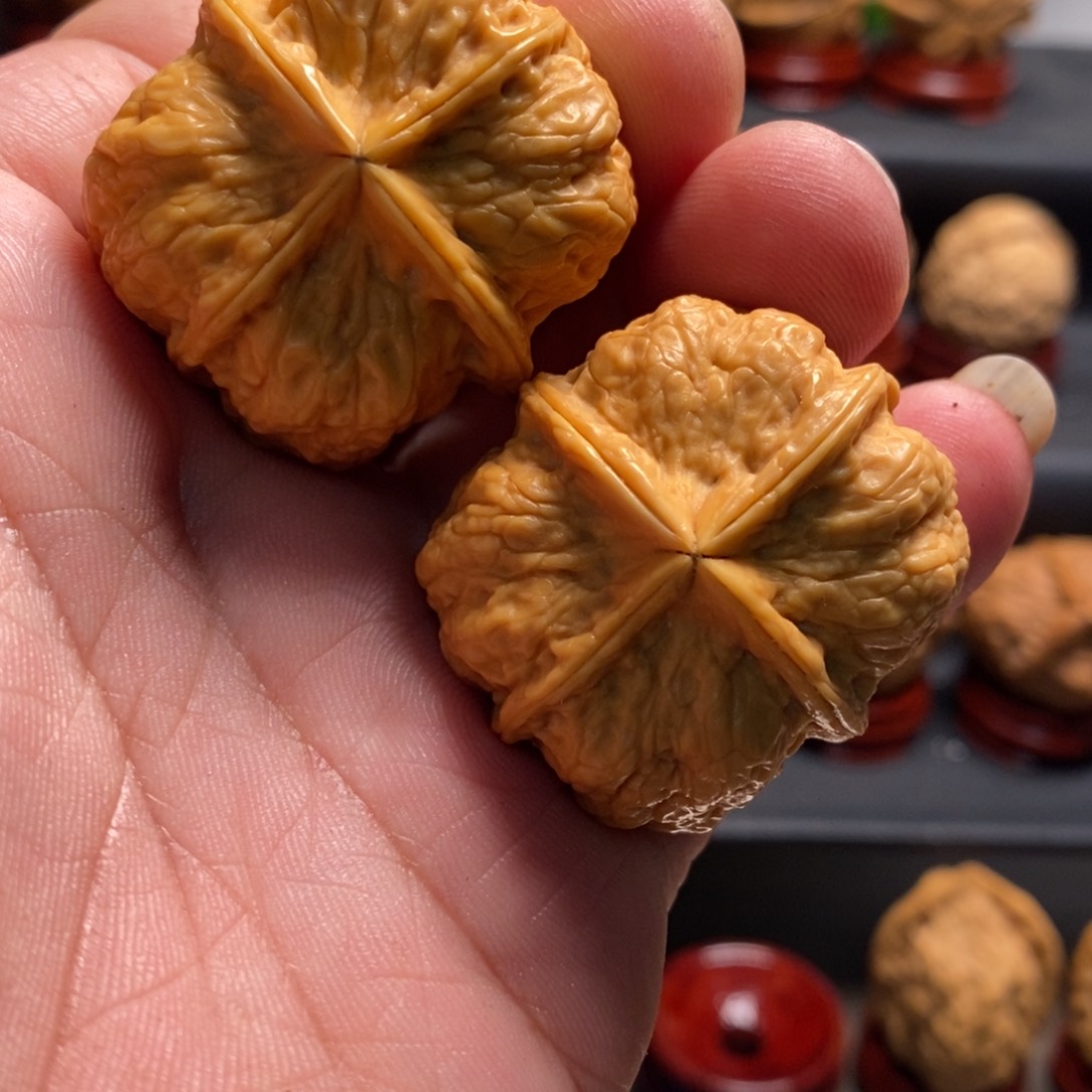 文玩核桃吊坠玉玺四棱40尺