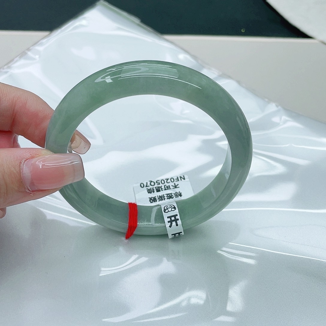 翡翠手镯未镶嵌正57.7