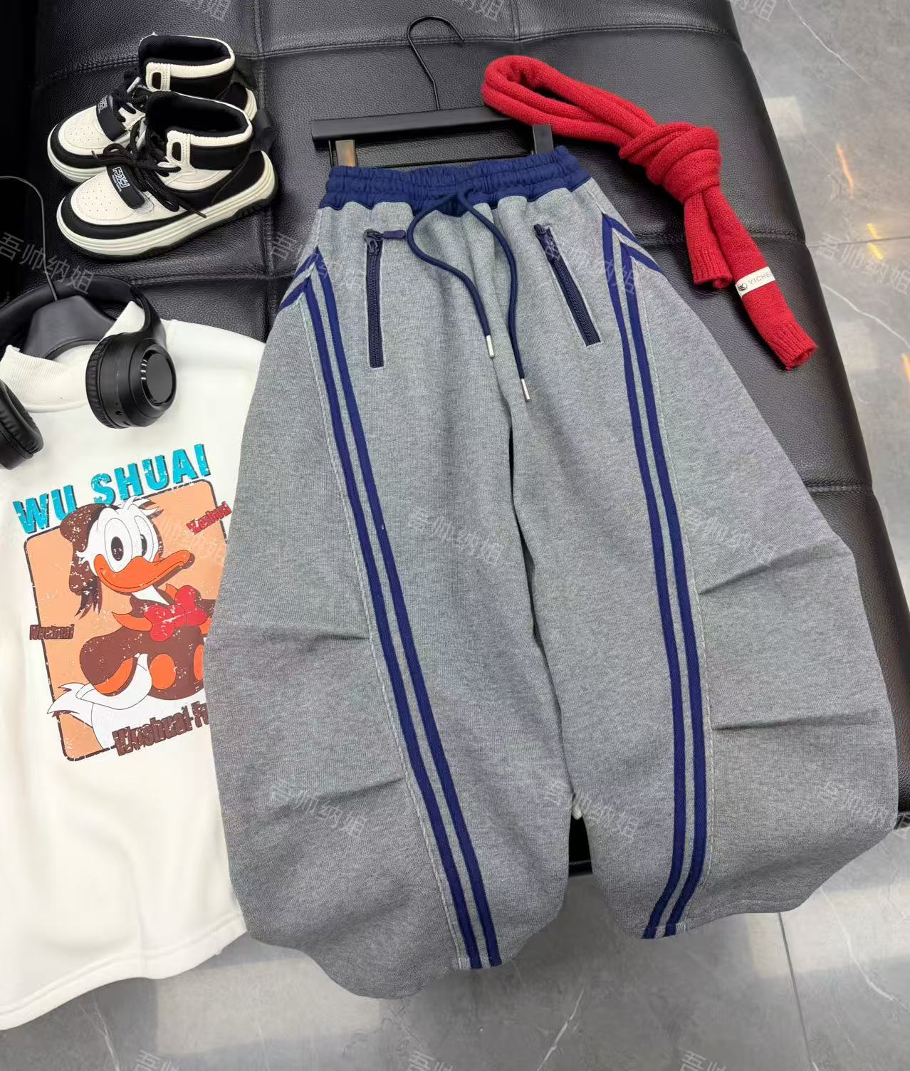 吾2025【Y】12月3日 儿童男童女童加绒灰色拉条卫裤5931-