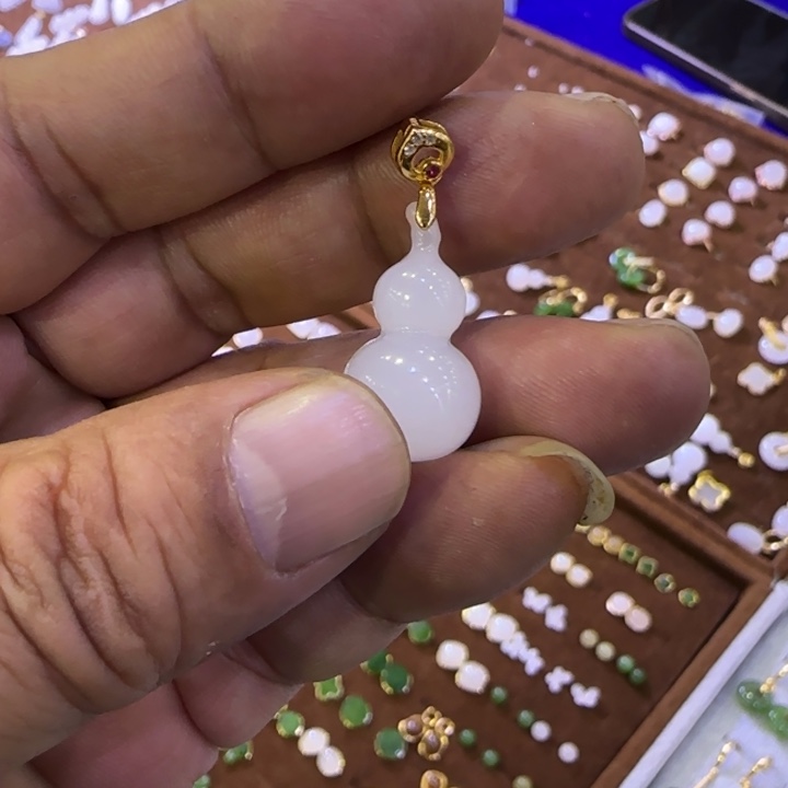 和田玉银S925镶嵌颈饰