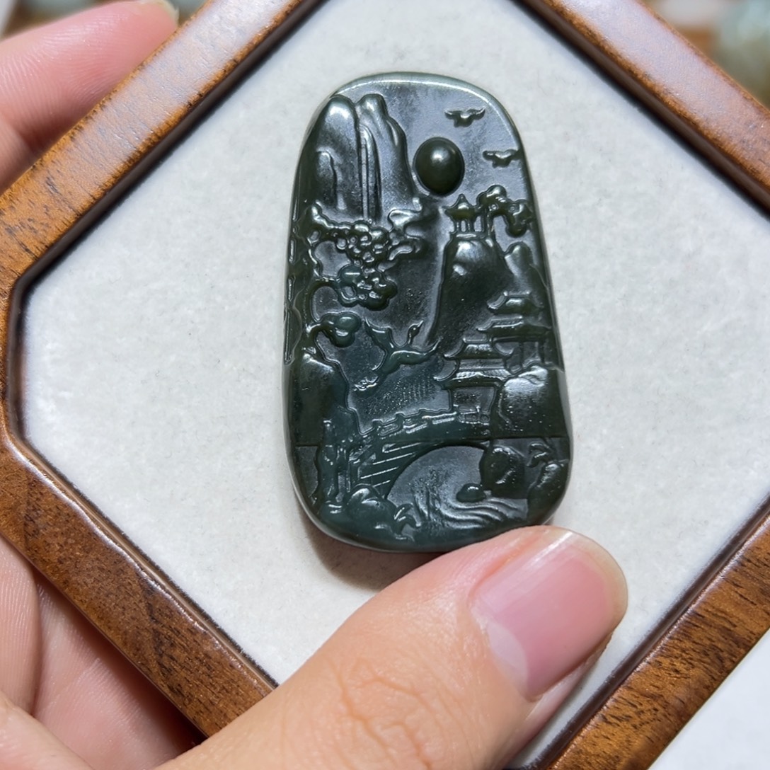 和田玉未镶嵌颈饰