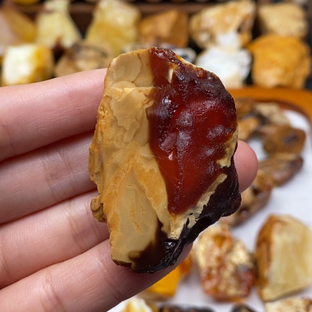 定制琥珀未镶嵌蜜蜡