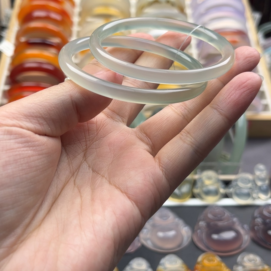 玛瑙/玉髓手镯未镶嵌