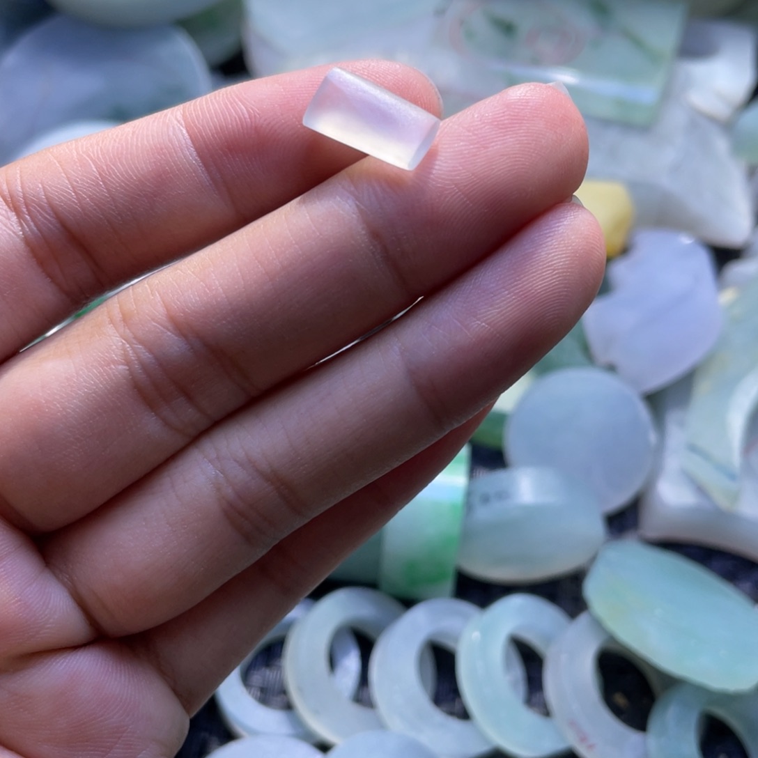 定制翡翠未镶嵌翡翠