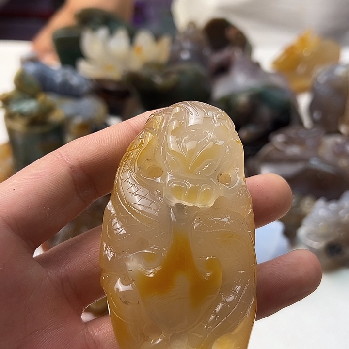 玛瑙/玉髓颈饰未镶嵌