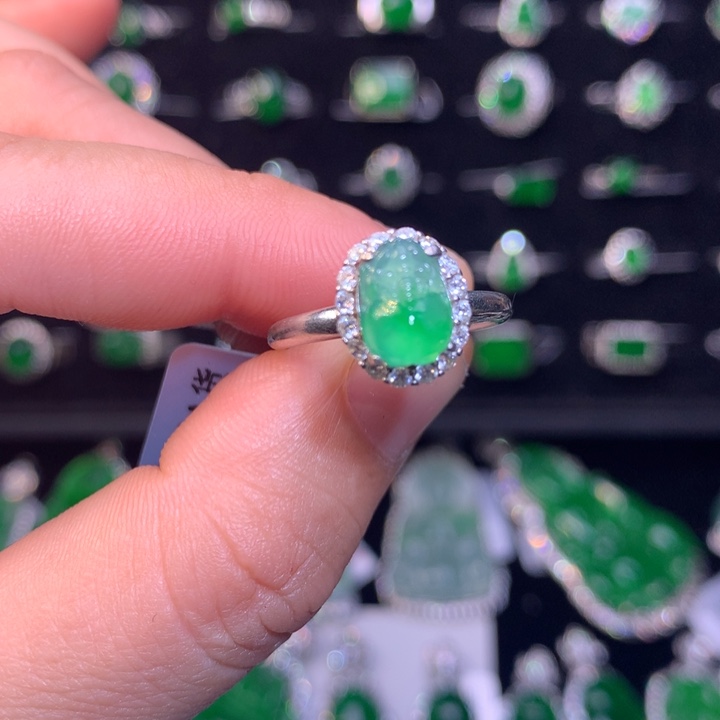 【闪购商品】翡翠颈饰银S925镶嵌天然翡翠