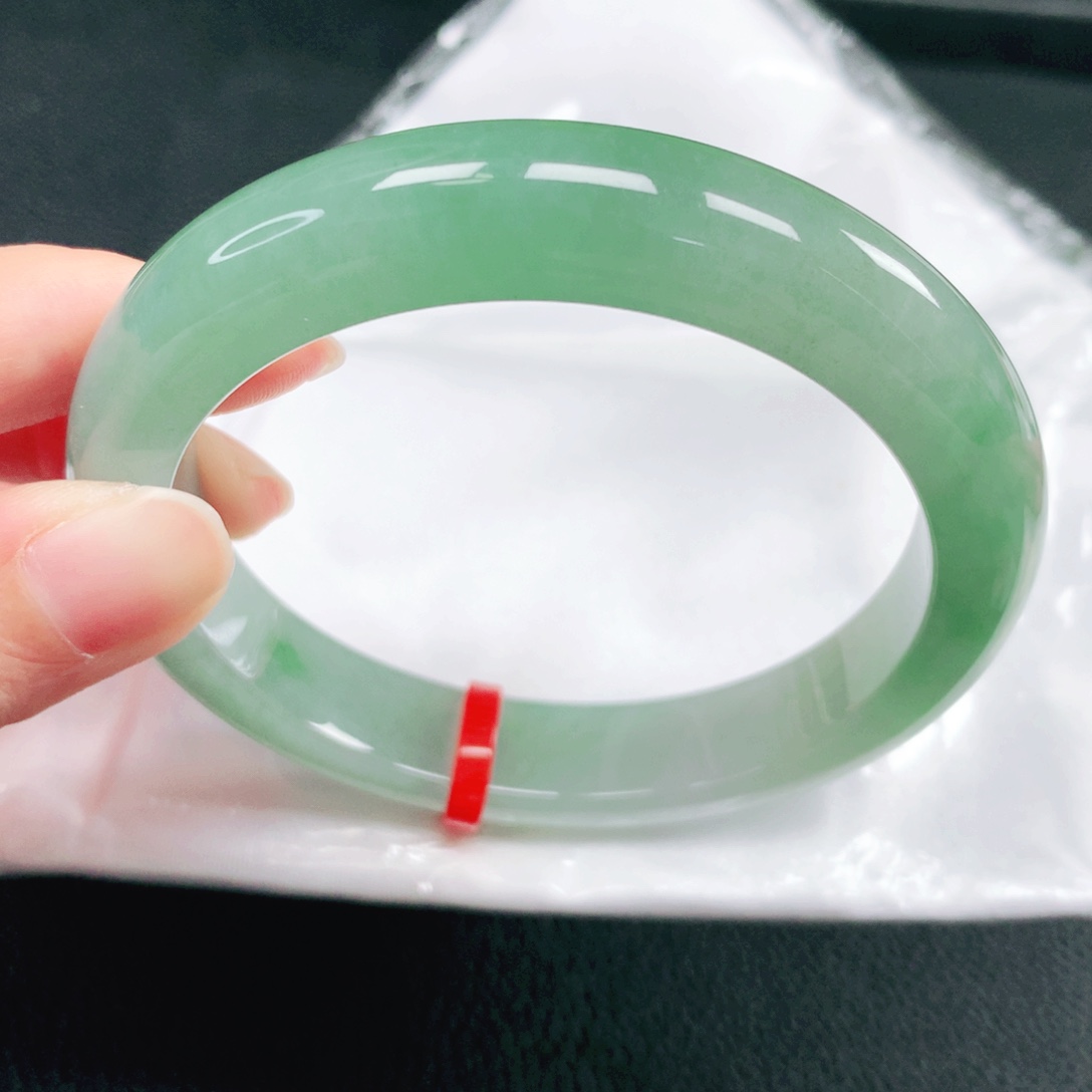 翡翠未镶嵌手镯61圈