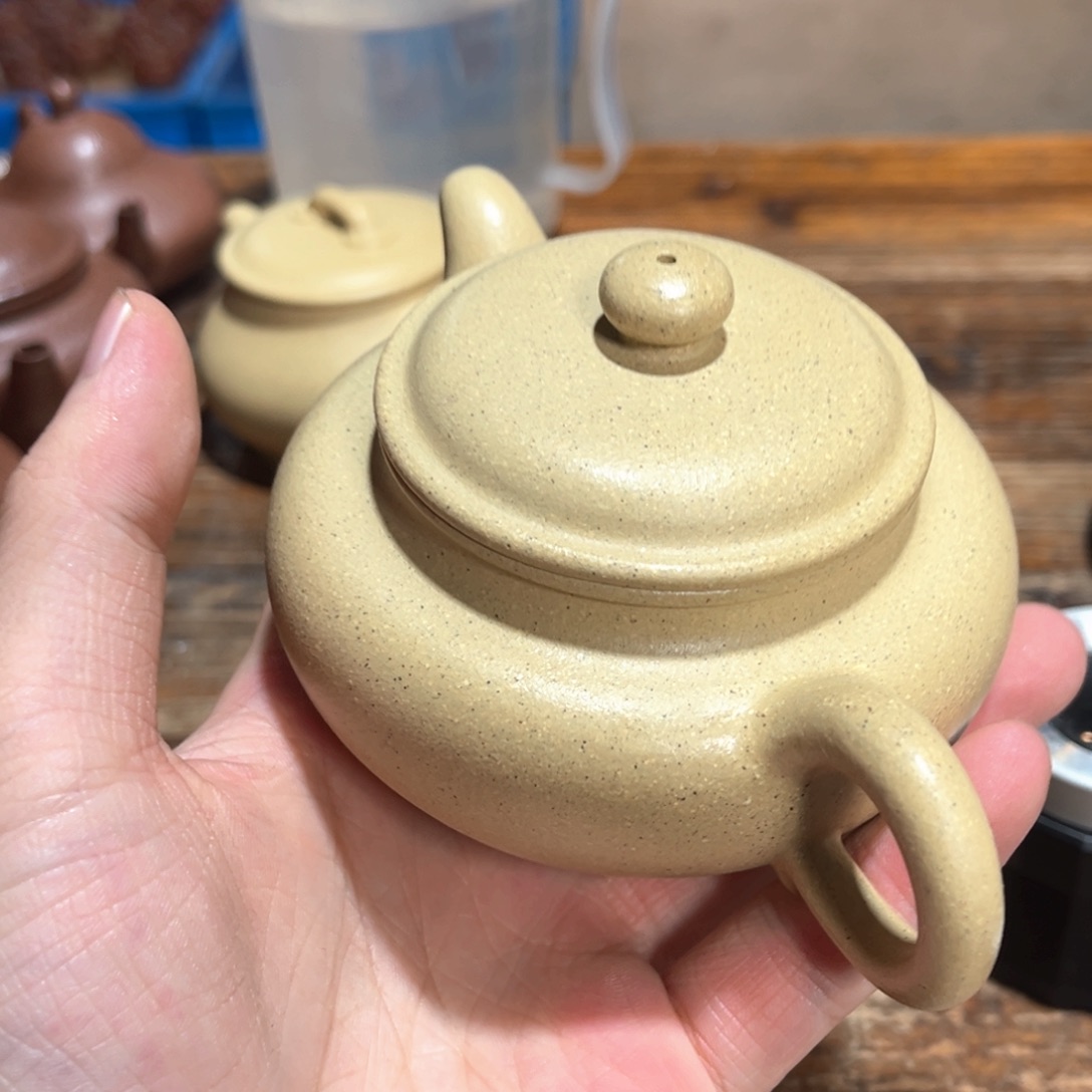 茶壶紫砂紫砂的味道很浓