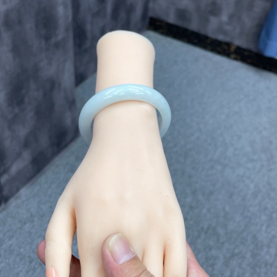 未镶嵌手镯翡翠手镯