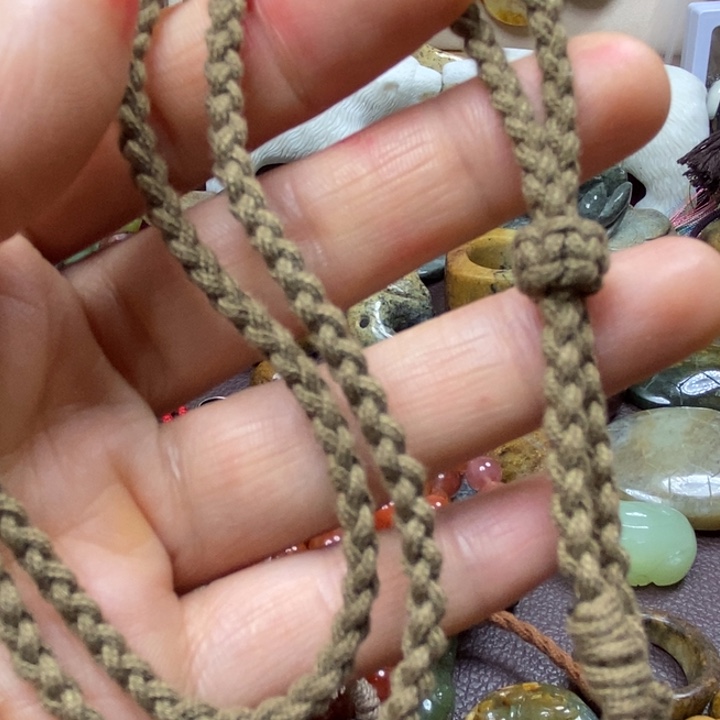 青***店蛇纹石玉未镶嵌挂件