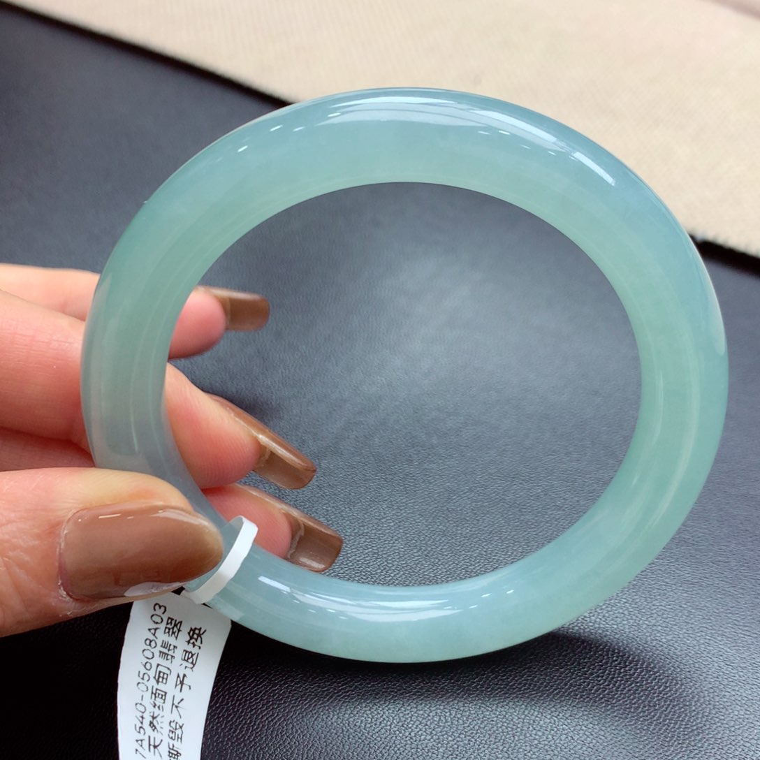 翡翠手镯未镶嵌缅甸翡翠手镯