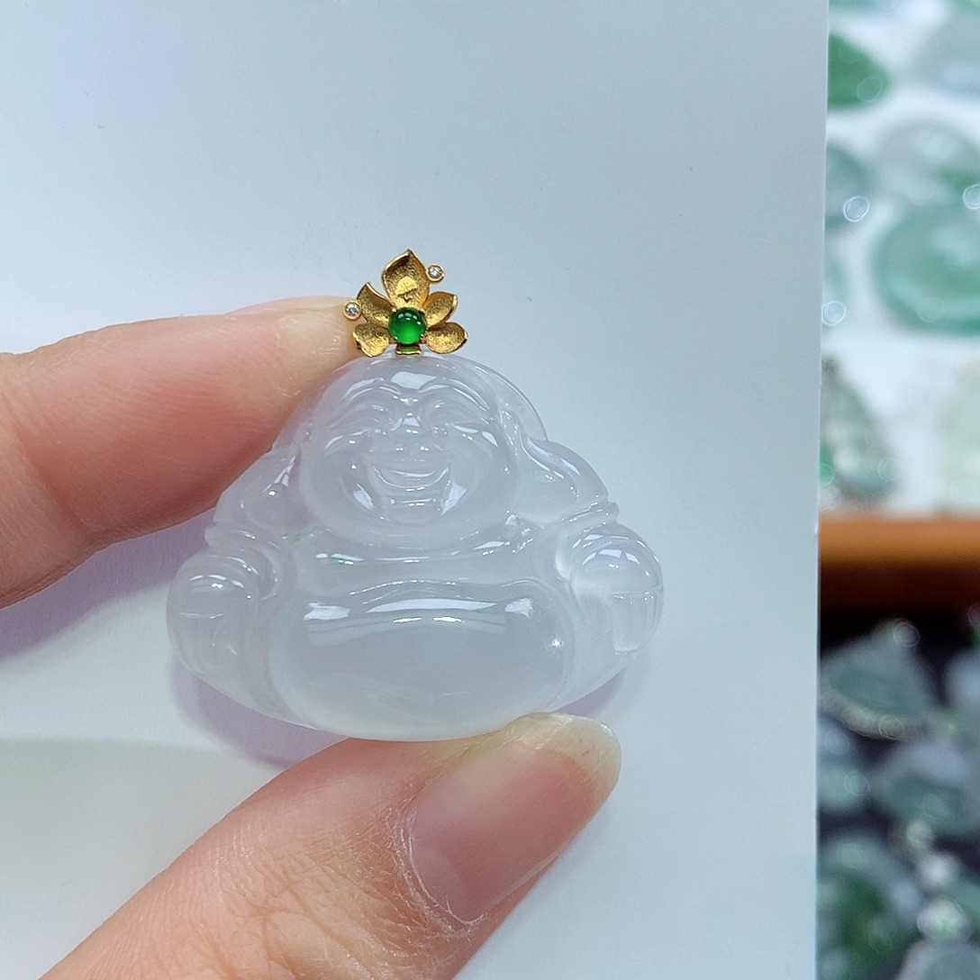 翡翠18K金镶嵌颈饰佛公