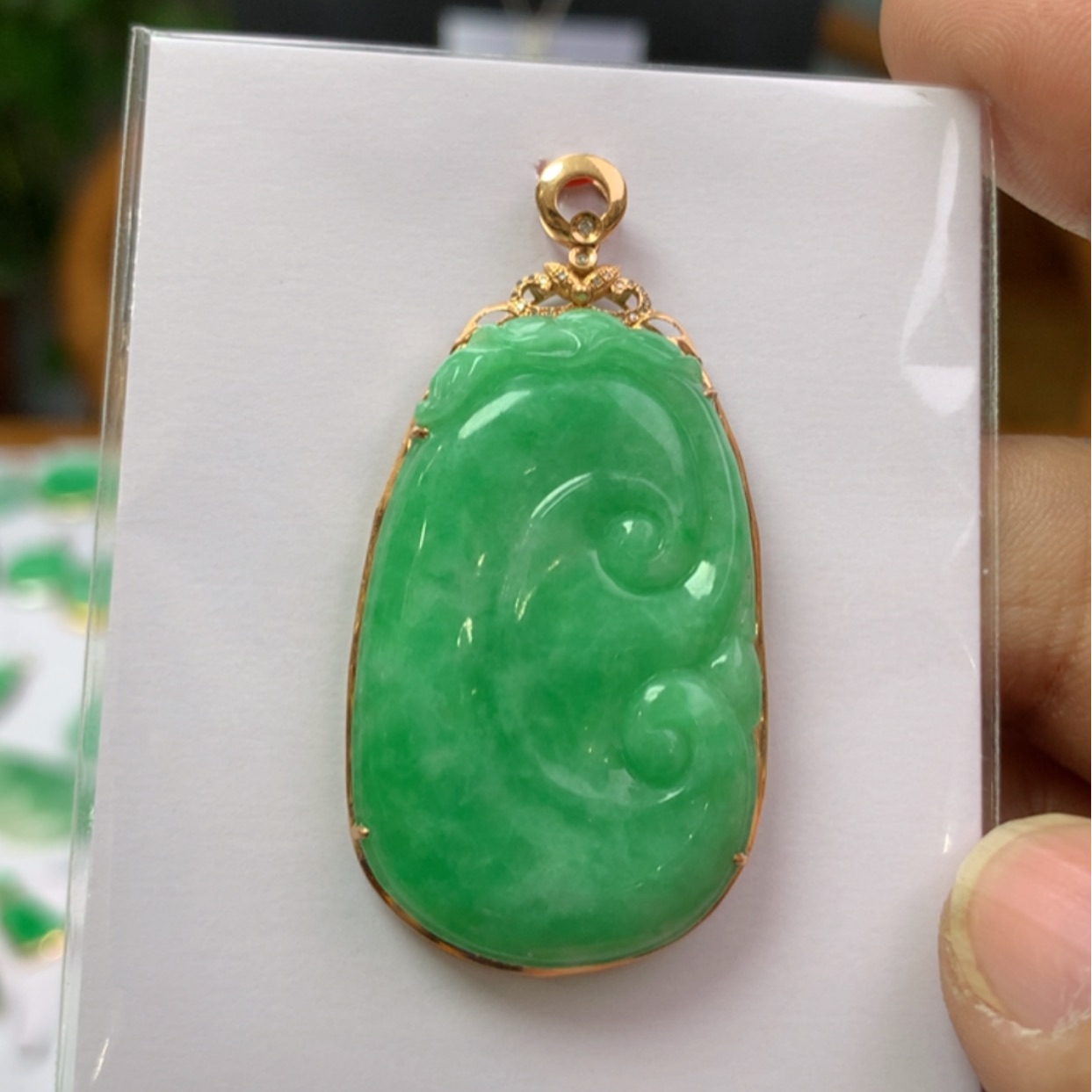 【闪购商品】翡翠颈饰18K金镶嵌翡翠